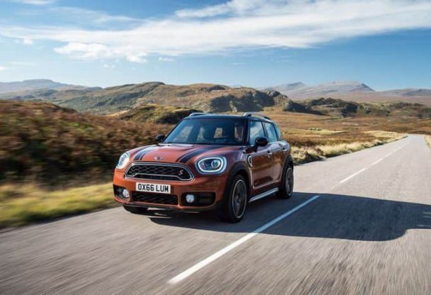 Une nouvelle Mini Countryman plus longue et qui a droit à l’hybride