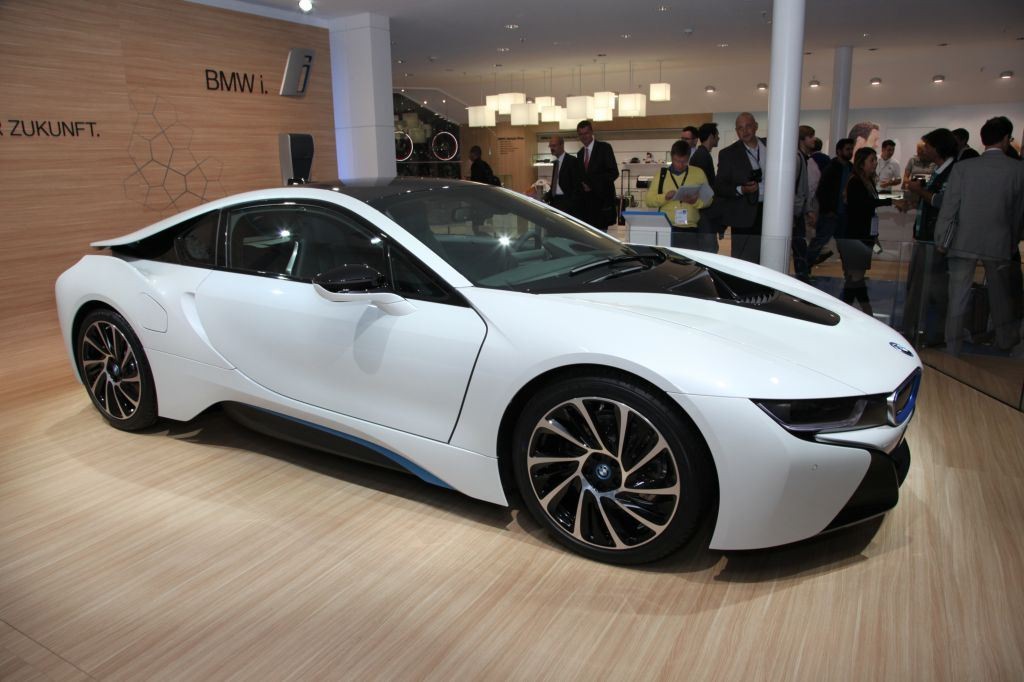 i8 : BMW double la production pour répondre à la demande 9