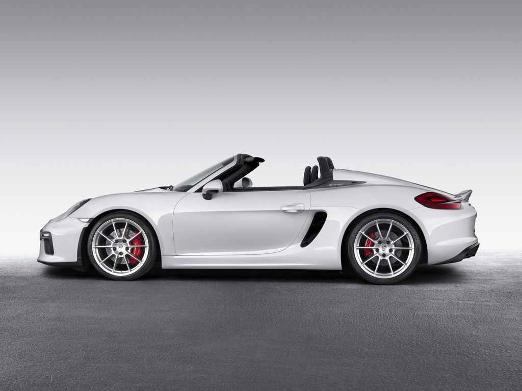 Porsche dévoile une nouvelle déclinaison Boxster Spyder 8