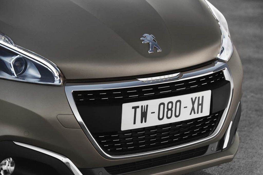 Peugeot : deux teintes texturées pour la 208 5