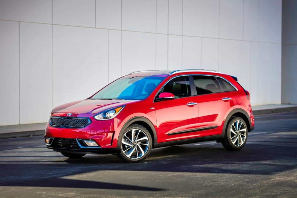 Kia lève le voile sur son premier crossover hybride : le Niro 8