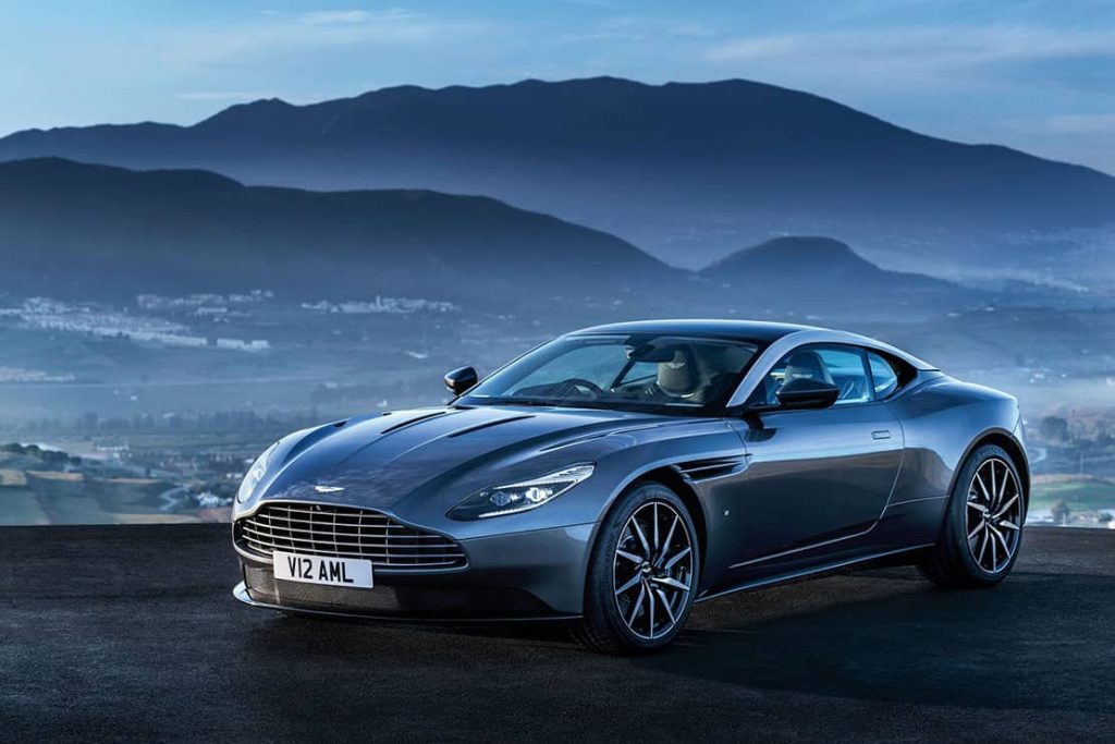 L'ASTON MARTIN DB11 SE MONTRE EN AVANCE