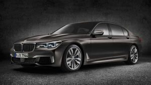 Une BMW M760Li xDrive pour donner la réplique à la Mercedes S65 AMG
