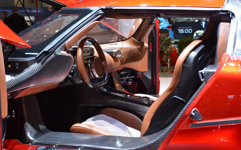 La décoiffante Regera de Koenigsegg se dévoile à Genève 4