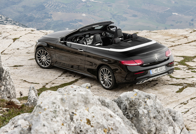 La Mercedes-AMG C 43 s’est dévoilée en couple, un coupé et un cabriolet