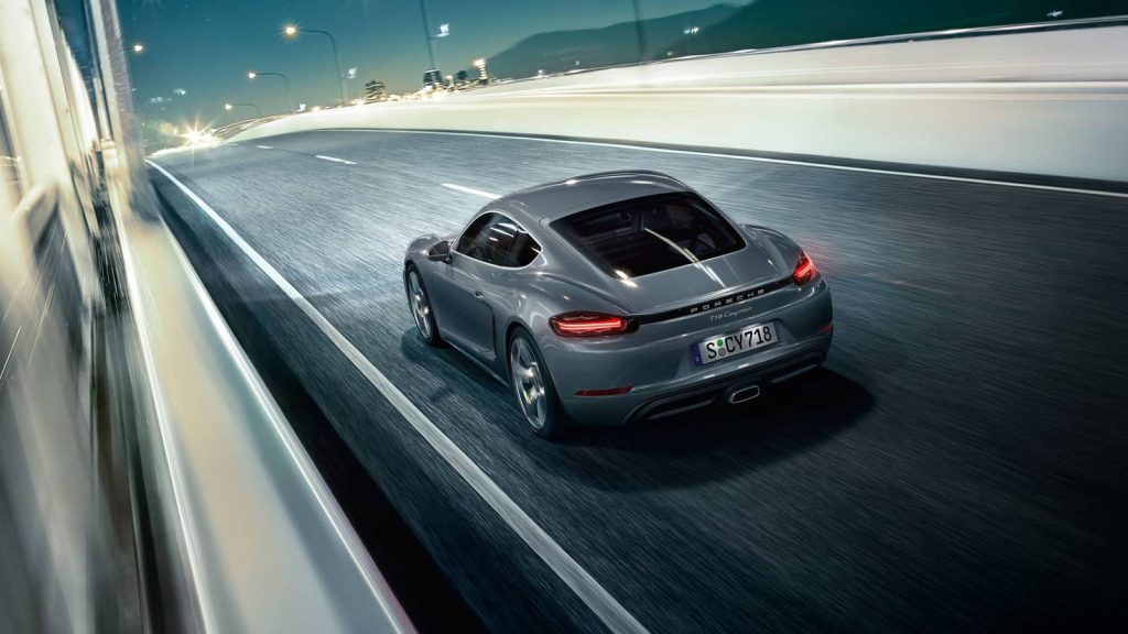 Une sonorité moins pure pour la Porsche 718 Cayman S, mais le plein de sensations 5