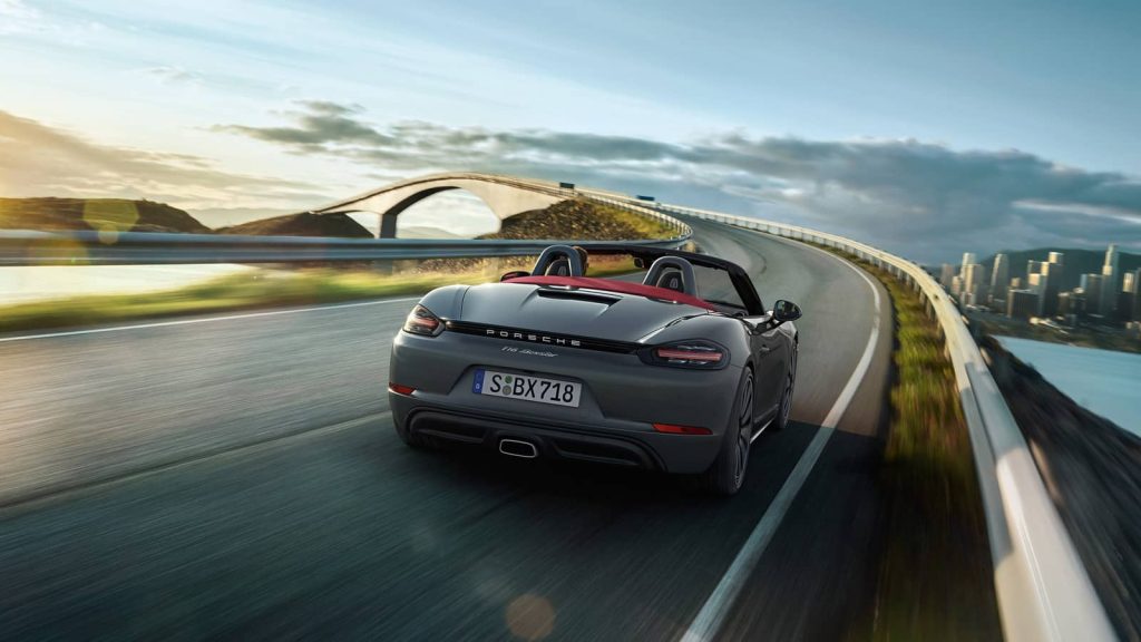 Une sonorité moins pure pour la Porsche 718 Cayman S, mais le plein de sensations 10