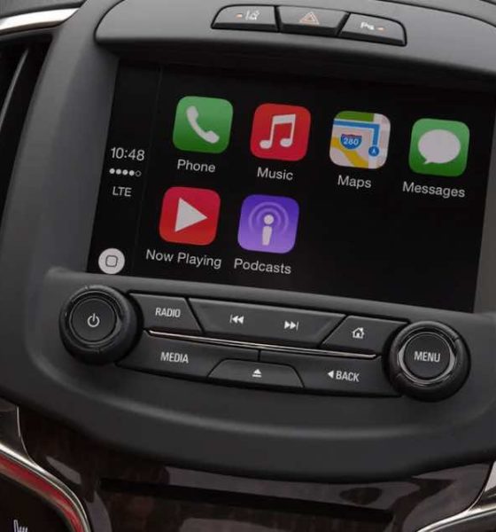 La bataille pour le contrôle de la connectivité automobile : Qui va gagner ?